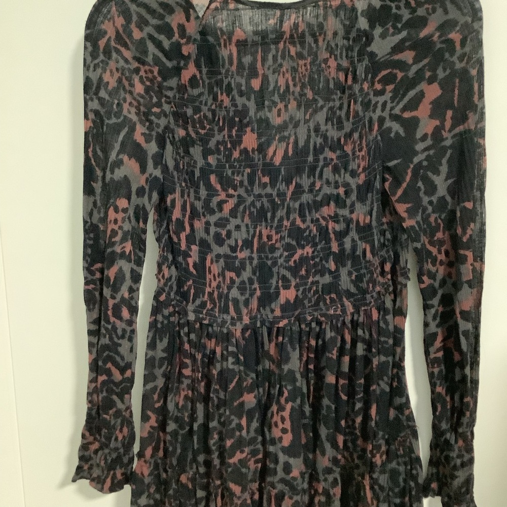FREE PEOPLE Animal Print V Neck Tunic Size XS - Picture 5 of 6
